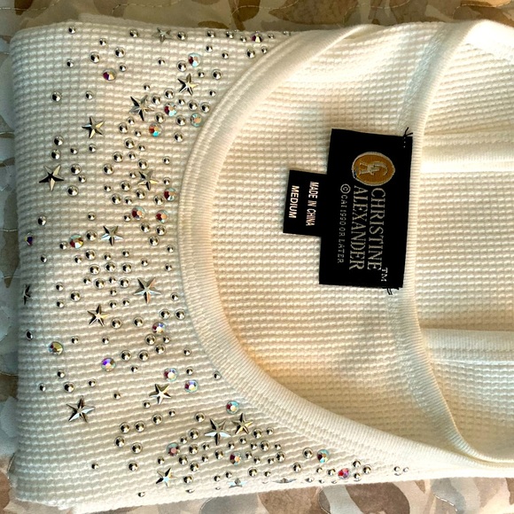 Embellished Waffle Tee in White - Picture 5 of 5